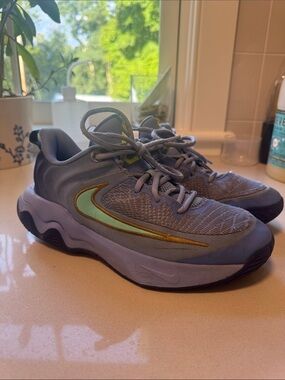 Nike Kids Light Blue and Yellow Accent Sneakers sz 5.5